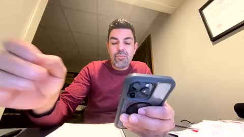 Snapshot of roblatino12 chatting on January 10, 2025, 11:29 pm roblatino12 online show from January 10, 2025, 11:29 pm