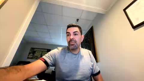 Snapshot of roblatino12 chatting on December 14, 2025, 6:01 pm roblatino12 online show from December 14, 2025, 6:01 pm