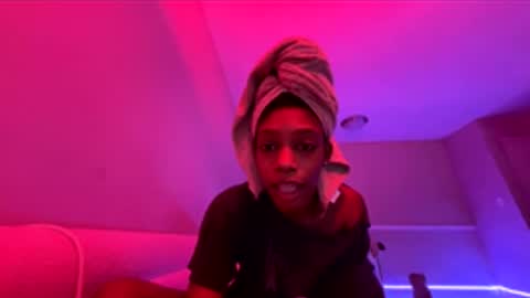 Snapshot of robynthegoddess chatting on January 11, 2026, 2:00 pm robynthegoddess online show from January 11, 2026, 2:00 pm