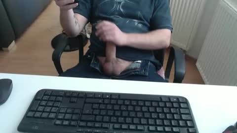 Snapshot of robzombi chatting on April 23, 2026, 5:04 pm Rockbart online show from April 23, 2026, 5:04 pm
