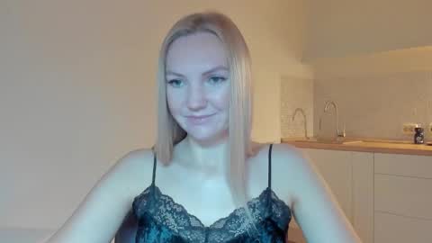 rock__baby online show from November 14, 2025, 10:07 pm