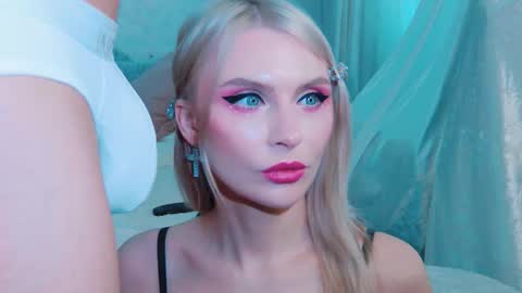 Snapshot of rockstarsgames chatting on March 3, 2026, 7:14 am Lina and Den online show from March 3, 2026, 7:14 am