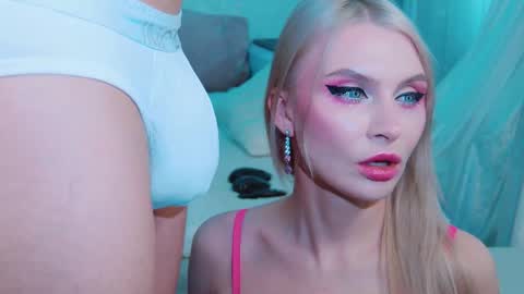 Snapshot of rockstarsgames chatting on March 4, 2026, 7:36 am Lina and Den online show from March 4, 2026, 7:36 am