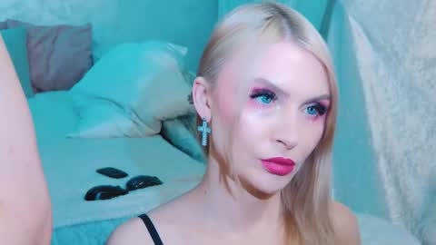 Snapshot of rockstarsgames chatting on March 17, 2026, 4:28 am Lina and Den online show from March 17, 2026, 4:28 am