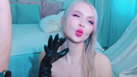 Snapshot of rockstarsgames chatting on March 21, 2026, 6:40 am Lina and Den online show from March 21, 2026, 6:40 am