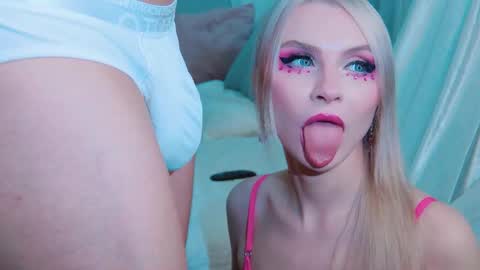 Snapshot of rockstarsgames chatting on March 30, 2026, 6:36 am Lina and Den online show from March 30, 2026, 6:36 am