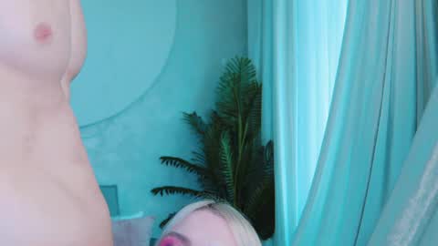 Snapshot of rockstarsgames chatting on April 15, 2026, 8:21 am Lina and Den online show from April 15, 2026, 8:21 am