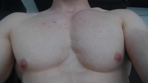 rocky muscle online show from December 3, 2025, 3:32 pm