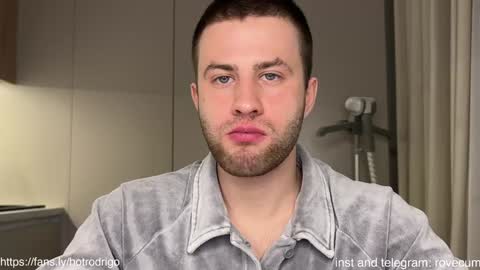 Snapshot of rodrigoveira chatting on December 30, 2024, 12:54 am Rodrigo online show from December 30, 2024, 12:54 am