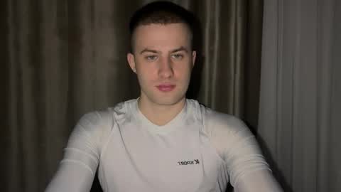 Snapshot of rodrigoveira chatting on October 3, 2025, 5:21 pm Rodrigo online show from October 3, 2025, 5:21 pm