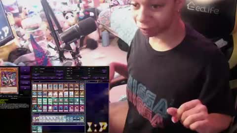 Snapshot of roelliitheecchi chatting on July 15, 2026, 5:18 pm Roellii Pinky online show from July 15, 2026, 5:18 pm