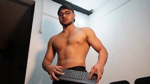 Roger Belmont online show from November 7, 2025, 4:12 am