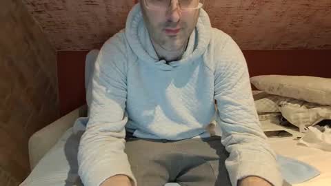 rogersand88 online show from June 5, 2026, 10:59 pm