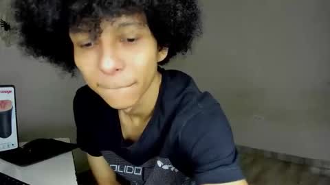 Snapshot of rolling_05 chatting on December 14, 2025, 2:50 am rolling_05 online show from December 14, 2025, 2:50 am