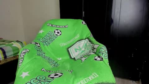 Snapshot of rolling_05 chatting on February 13, 2026, 11:34 pm rolling_05 online show from February 13, 2026, 11:34 pm