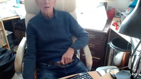 rolydawe online show from October 7, 2025, 10:12 am