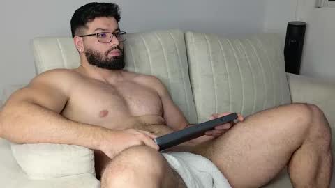 Snapshot of roman_lux chatting on February 18, 2026, 3:02 am Roman Lux online show from February 18, 2026, 3:02 am