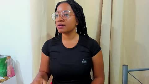 Snapshot of romantic_stargirl chatting on October 27, 2025, 9:08 pm Is A Belle online show from October 27, 2025, 9:08 pm