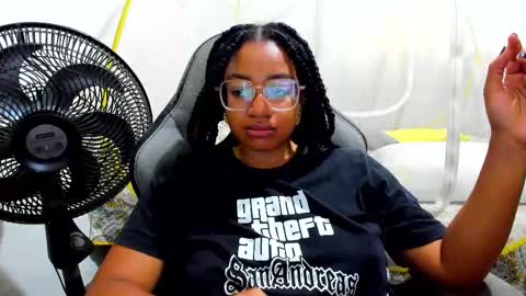 Snapshot of romantic_stargirl chatting on November 3, 2025, 3:57 pm Is A Belle online show from November 3, 2025, 3:57 pm