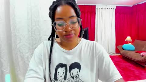 Snapshot of romantic_stargirl chatting on November 24, 2025, 12:21 am Is A Belle online show from November 24, 2025, 12:21 am