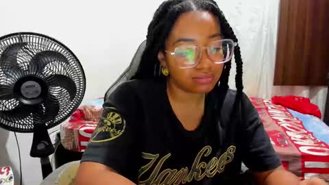 Snapshot of romantic_stargirl chatting on November 29, 2025, 12:24 am Is A Belle online show from November 29, 2025, 12:24 am