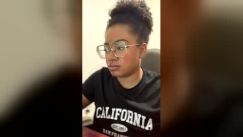 Snapshot of romantic_stargirl chatting on March 12, 2026, 3:40 pm Is A Belle online show from March 12, 2026, 3:40 pm