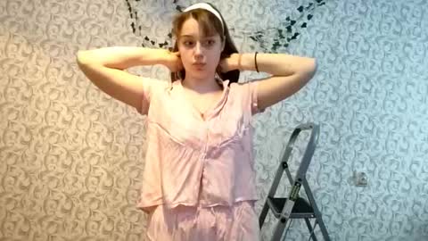 Snapshot of romeliamimozo chatting on December 5, 2025, 10:13 am Alya online show from December 5, 2025, 10:13 am