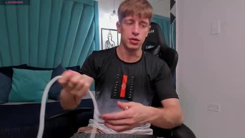 Snapshot of romeo_ricci1 chatting on November 28, 2025, 1:47 pm Romeo Ricci online show from November 28, 2025, 1:47 pm