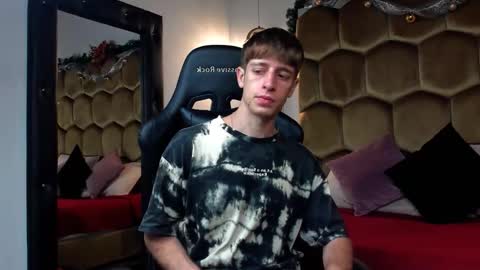 Snapshot of romeo_ricci1 chatting on December 3, 2025, 12:36 pm Romeo Ricci online show from December 3, 2025, 12:36 pm