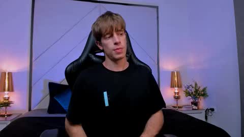 Snapshot of romeo_ricci1 chatting on January 9, 2026, 11:39 pm Romeo Ricci online show from January 9, 2026, 11:39 pm