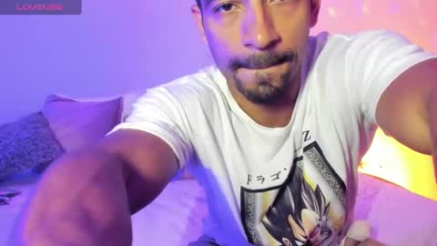 Snapshot of romeocolin_ chatting on December 30, 2024, 5:26 am R O M E O online show from December 30, 2024, 5:26 am