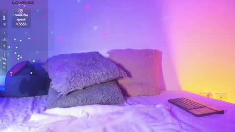 Snapshot of romeocolin_ chatting on January 9, 2025, 3:12 pm R O M E O online show from January 9, 2025, 3:12 pm