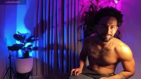 Snapshot of romeocolin_ chatting on September 10, 2025, 5:51 am R O M E O online show from September 10, 2025, 5:51 am