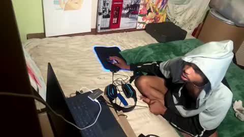 romeotyn online show from February 11, 2025, 7:33 am