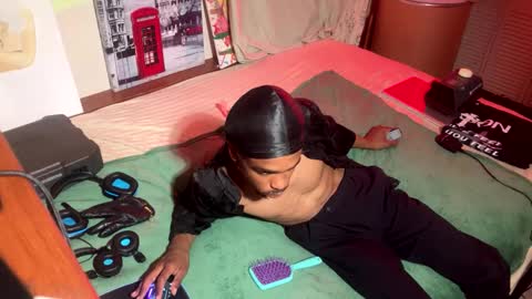 romeotyn online show from February 14, 2025, 5:41 am