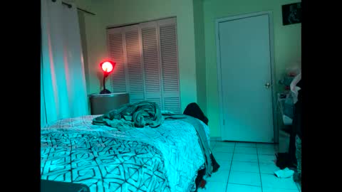 romeotyn online show from March 1, 2025, 9:40 am