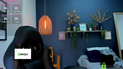 Snapshot of romi01_ chatting on November 23, 2025, 4:51 pm romi online show from November 23, 2025, 4:51 pm