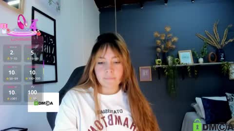 Snapshot of romi01_ chatting on December 2, 2025, 7:42 pm romi online show from December 2, 2025, 7:42 pm