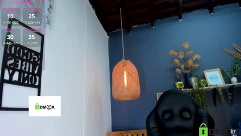 Snapshot of romi01_ chatting on December 4, 2025, 5:54 pm romi online show from December 4, 2025, 5:54 pm