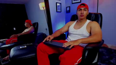 ronnie_crawford online show from July 3, 2026, 6:42 am