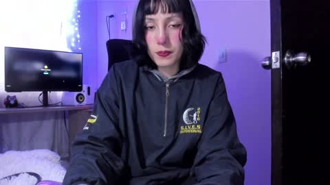 Twelve 3 Inst Twelve 312002 Twitter Room312 2002 online show from December 29, 2024, 10:36 pm