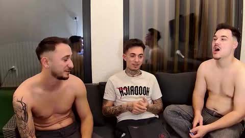 Snapshot of room4all chatting on February 23, 2026, 7:55 pm ionut online show from February 23, 2026, 7:55 pm