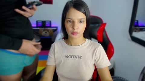  MIA AND PAUL online show from October 18, 2025, 3:46 pm