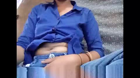 Snapshot of roop_sexy642 chatting on April 3, 2026, 10:24 am roop_sexy642 online show from April 3, 2026, 10:24 am