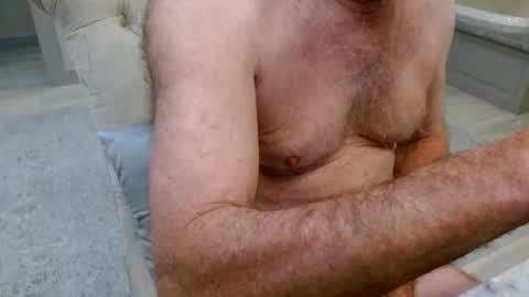 Snapshot of roper1955 chatting on February 9, 2025, 2:50 pm roper1955 online show from February 9, 2025, 2:50 pm