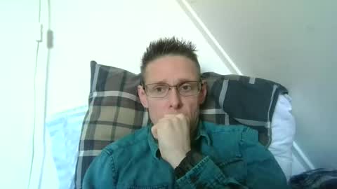 Snapshot of rororober chatting on April 19, 2026, 9:30 am rororober online show from April 19, 2026, 9:30 am