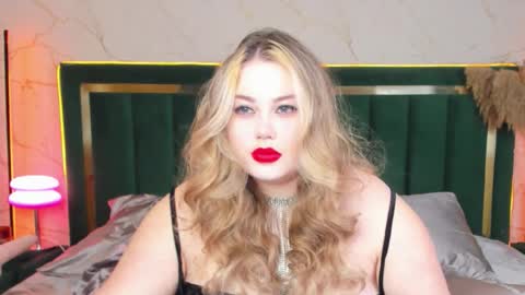 Snapshot of rosa1ia chatting on February 7, 2026, 6:11 pm Chloe online show from February 7, 2026, 6:11 pm