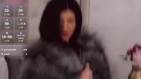 Snapshot of rosalienorman chatting on December 18, 2025, 6:47 pm Rosalie online show from December 18, 2025, 6:47 pm