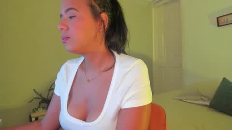 Snapshot of rosaliiaa1 chatting on November 22, 2025, 6:51 pm Rosalia online show from November 22, 2025, 6:51 pm