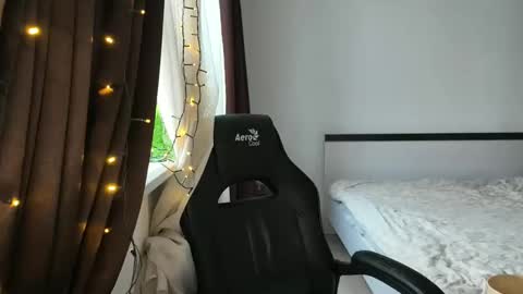 Rosali online show from November 6, 2025, 11:11 am